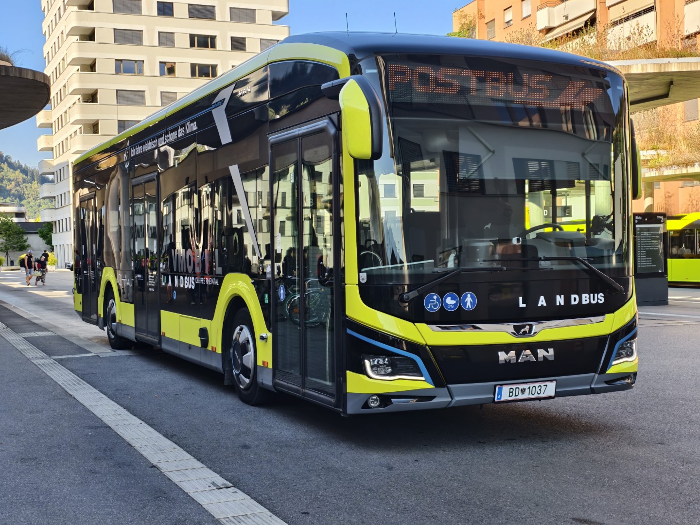 BD 1037